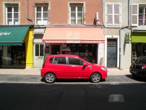  boutique Singer